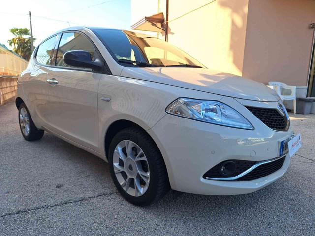 LANCIA Ypsilon 1.2 69 CV 5 porte GPL Ecochic Gold