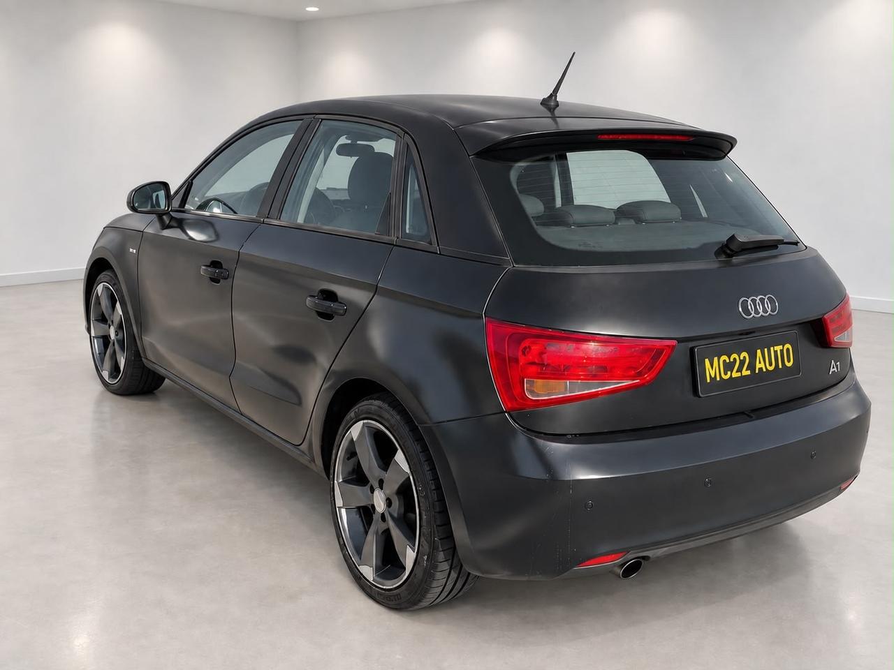 Audi A1 Sportback 1.6 TDI 90 CV – 5 Porte – Navi – Doppia Chiave OK NEOPATENTATI