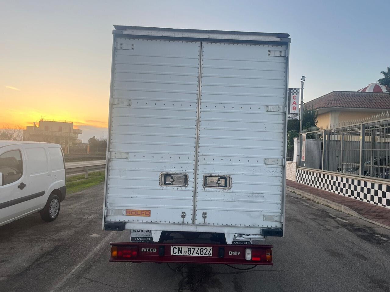 Iveco Daily 35-8 furgonatura cassa