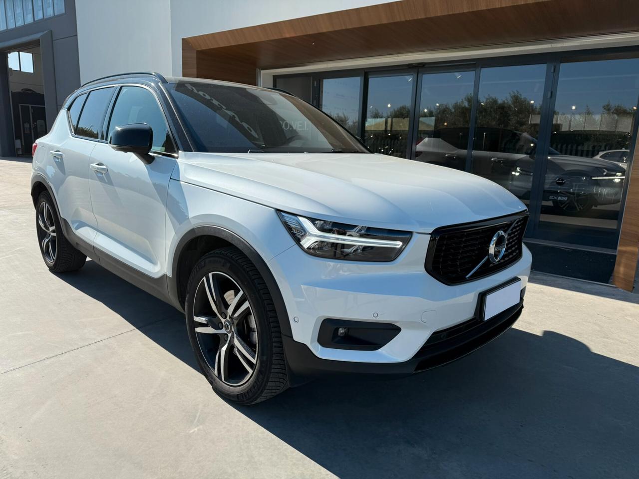 Volvo XC40 D4 AWD Geartronic R-design