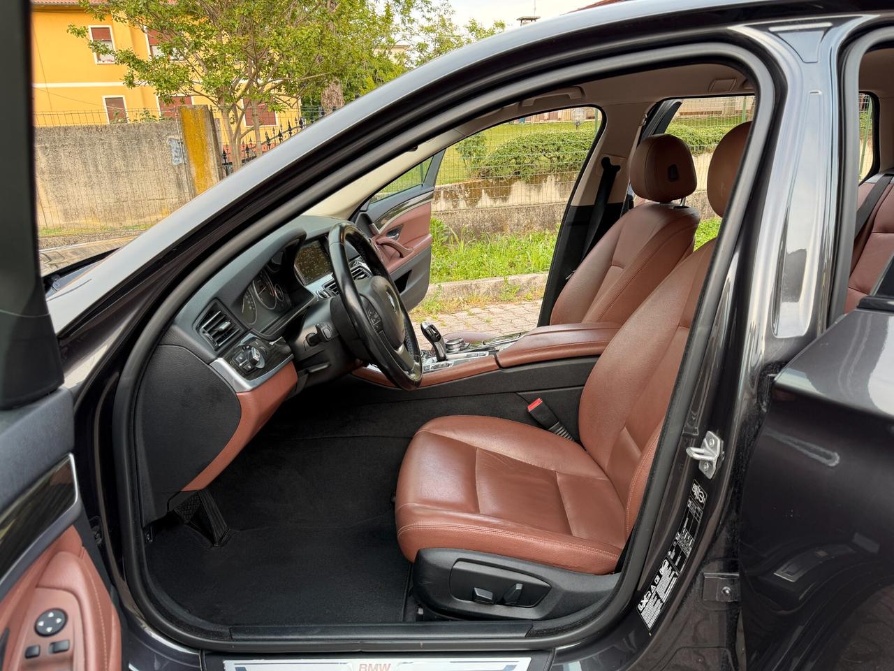 Bmw 530d xDrive Touring Luxury EURO6