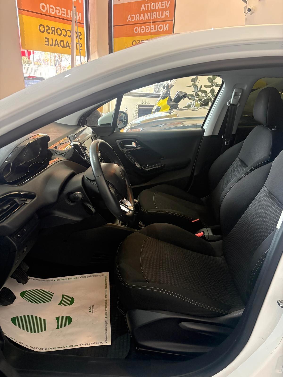 Peugeot 208 PureTech 82 5p. GPL Active