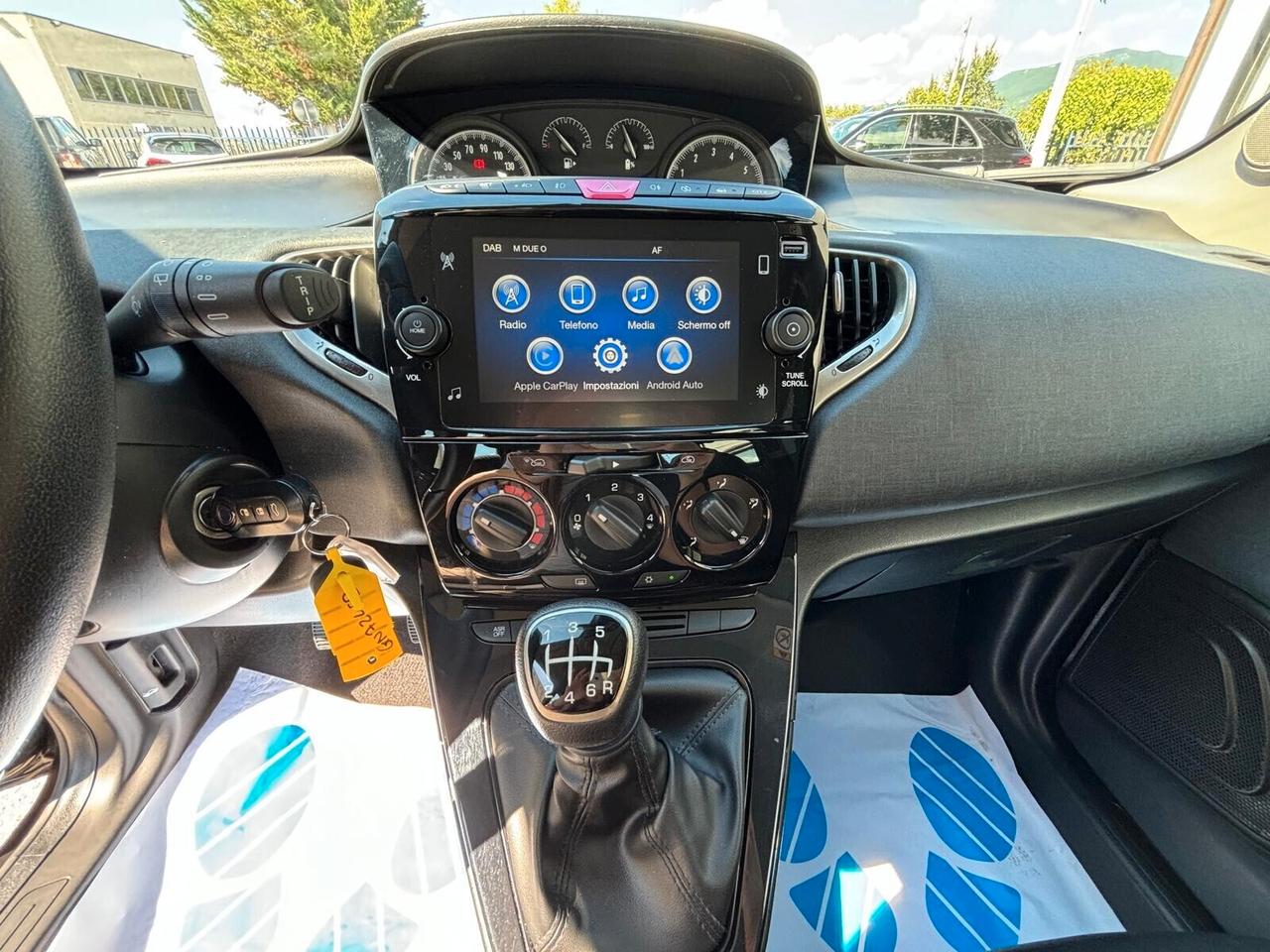 Lancia Ypsilon 1.0 FireFly 5 porte S&S Hybrid Gold