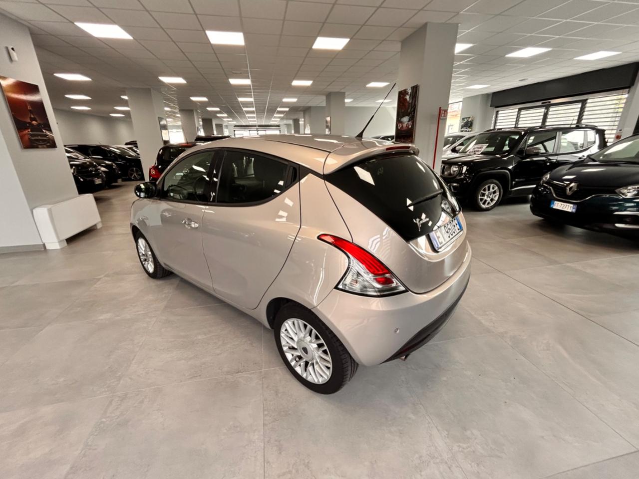 Lancia Ypsilon Gold 1.3 MJT 95 CV 2015 km 108000