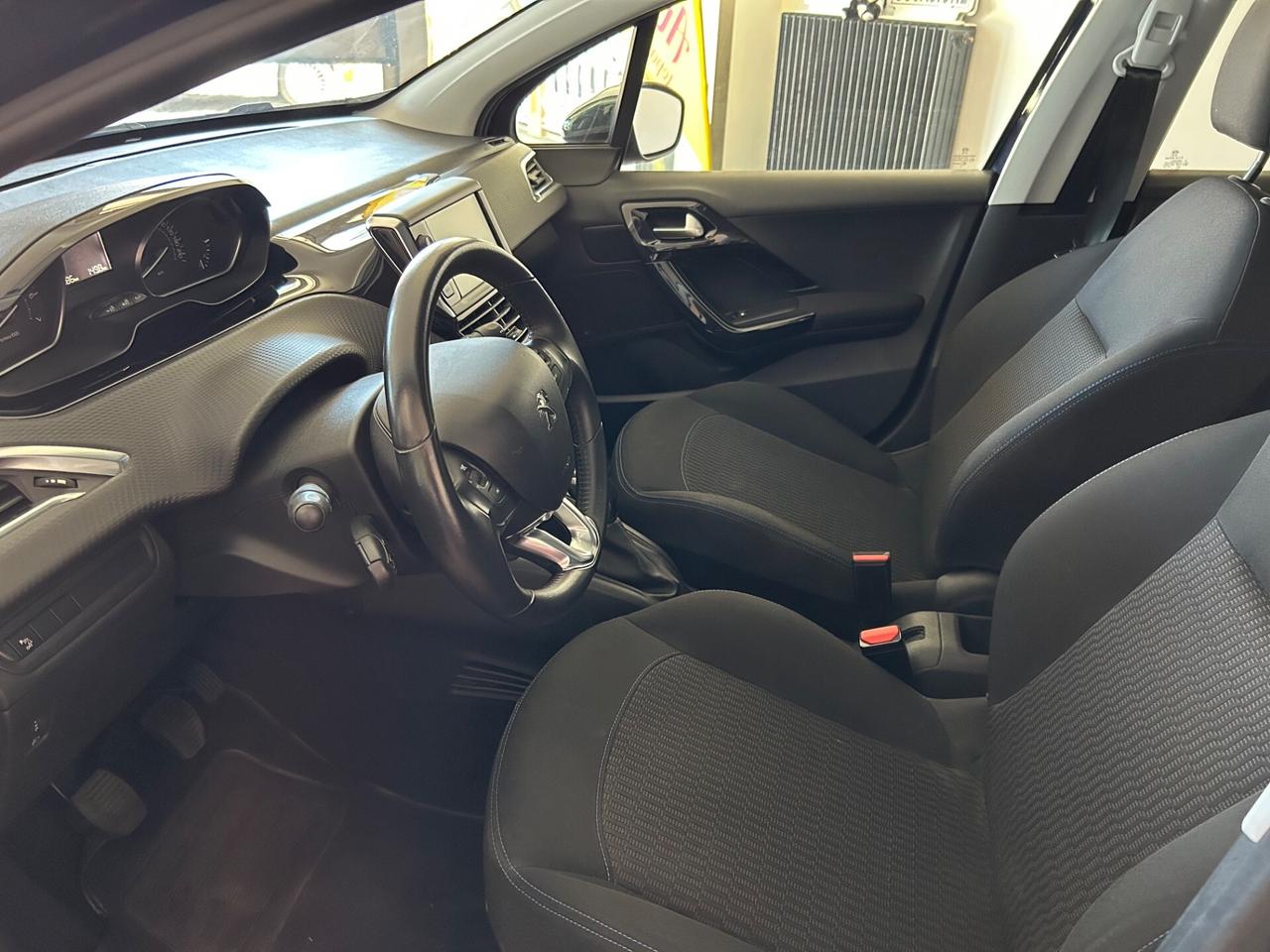 Peugeot 208 PureTech 68 5p. NAVi PDC BLUETOOTH 2018
