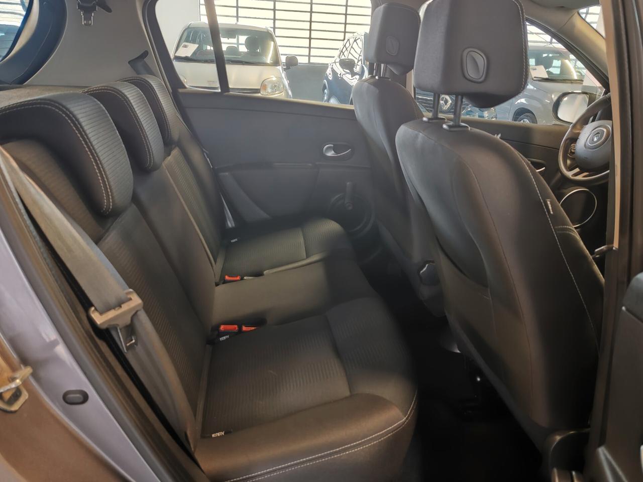 Renault Clio 1.2 16V 5 porte Confort