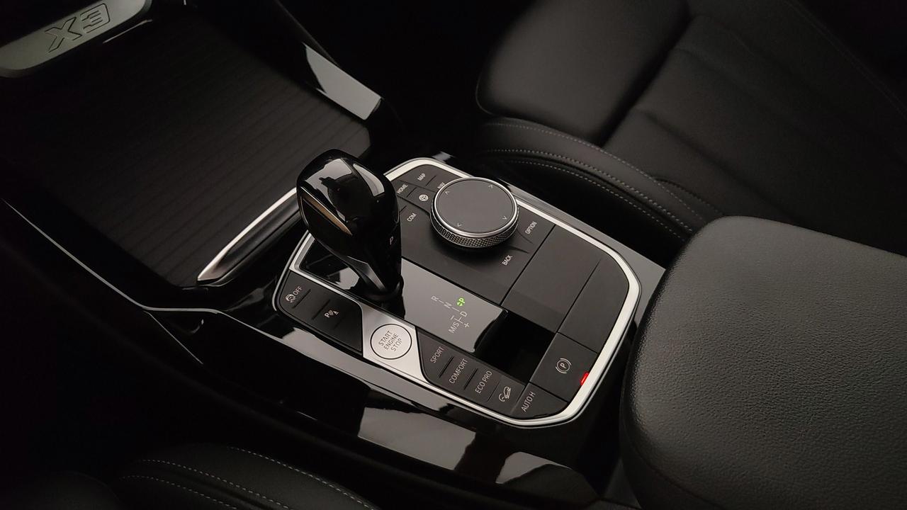 BMW X3 xdrive20d mhev 48V auto