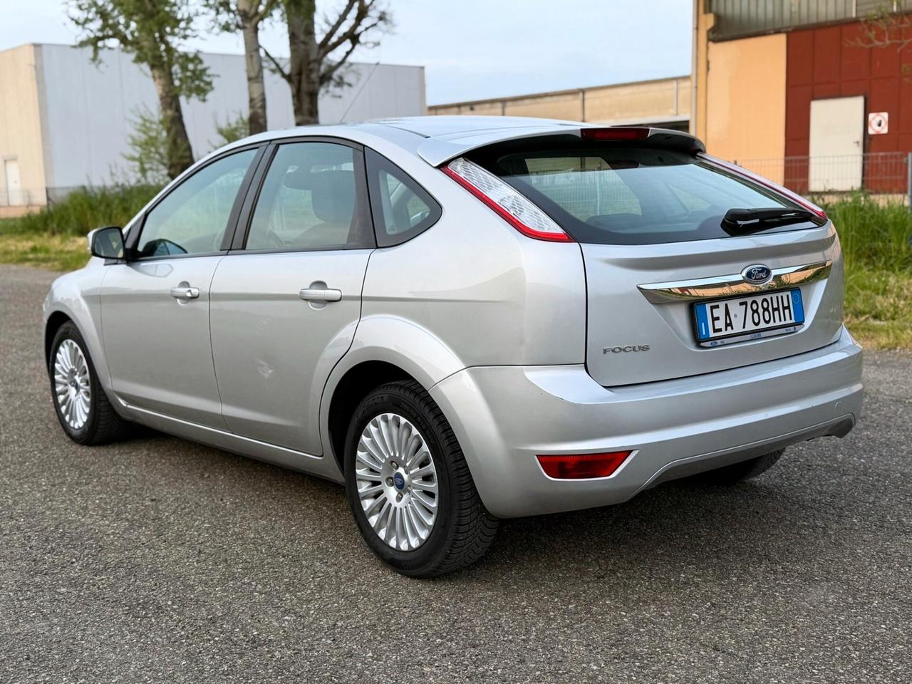 FORD FOCUS 2.0 TITANIUM BENZINA GPL 2030