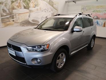 MITSUBISHI Outlander 2.2 DI-D RETROCAMERA-PELLE-NAVIG-EURO5