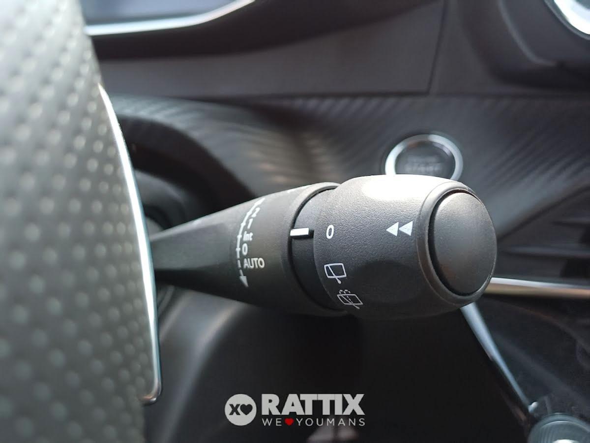 Peugeot 208 1.2 Hybrid 136CV GT e-DCS6