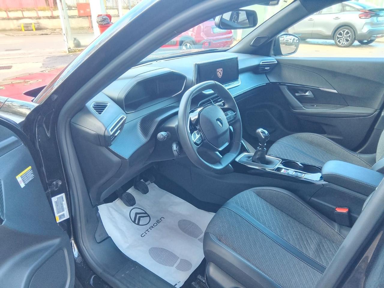 Peugeot 2008 PureTech 100 S&S Allure