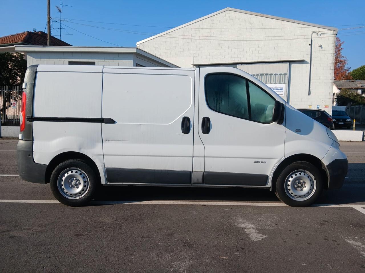 Nissan Primastar 2.0