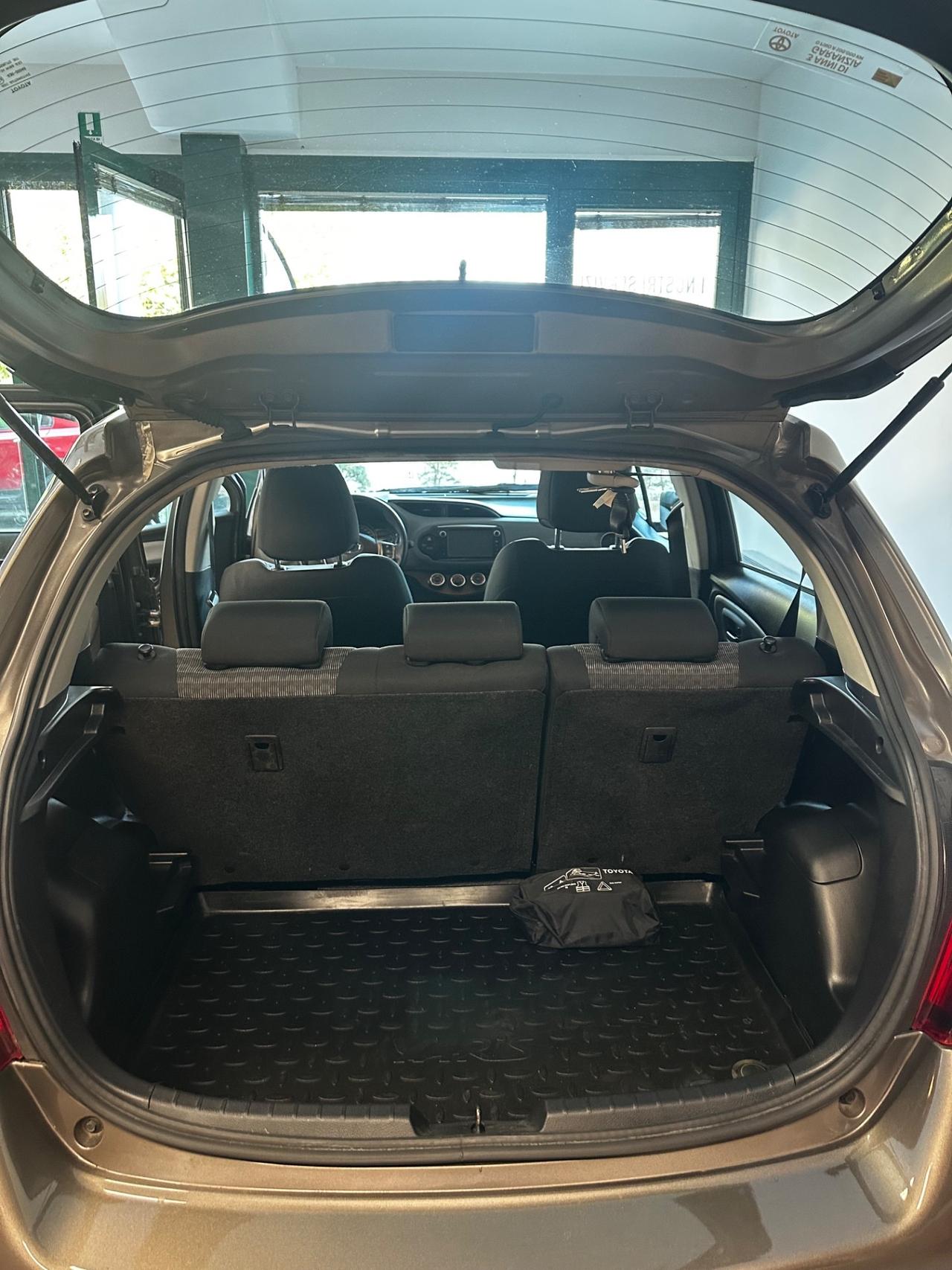 Toyota Yaris 1.0 5 porte