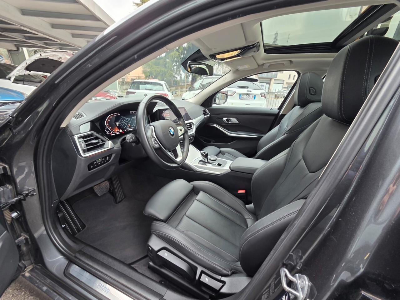 Bmw 318i Touring 2.0 156cv AUT. LUXURY/TETTO+PELLE+LED