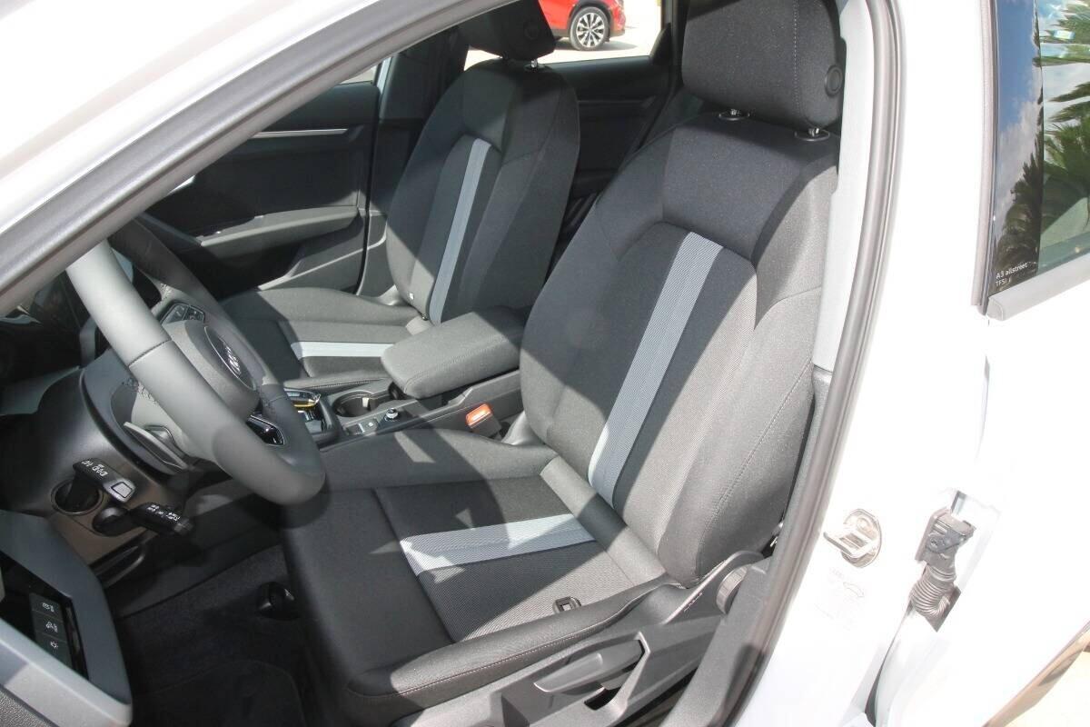 Audi A3 Allstreet 1.5 tfsi mhev Business Advanced 150cv Km0 09.2026