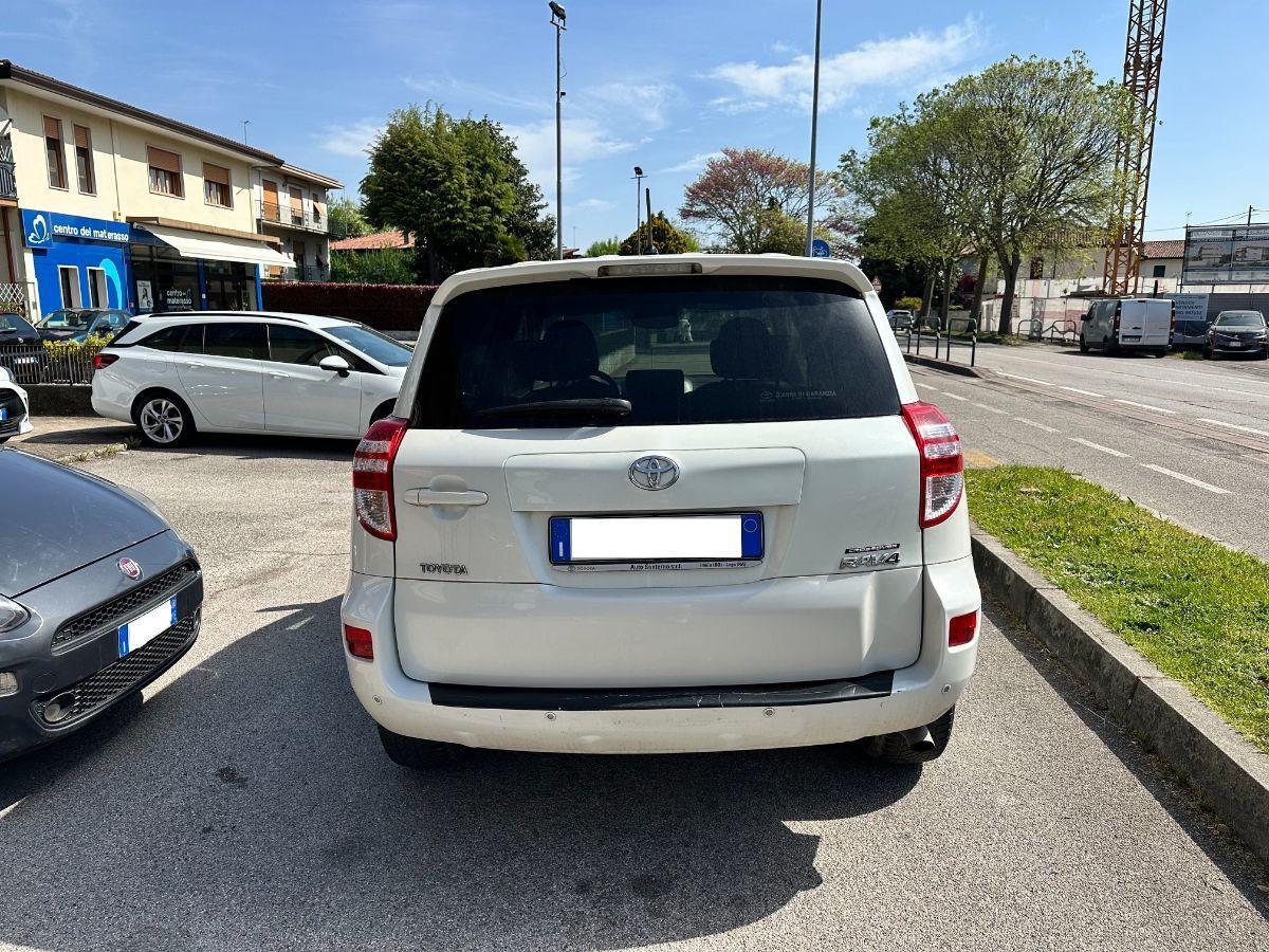 TOYOTA - RAV4 - Crossover 2.2 D-4D 150CV DPF Excl. SOLO COMMERCIANTI