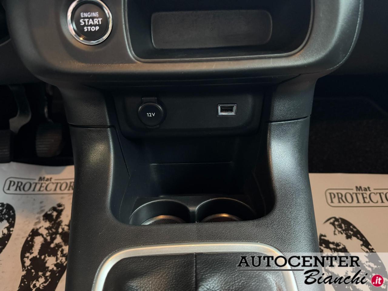 Citroen C3 1.2 puretech Shine s&s 83cv neopatentati