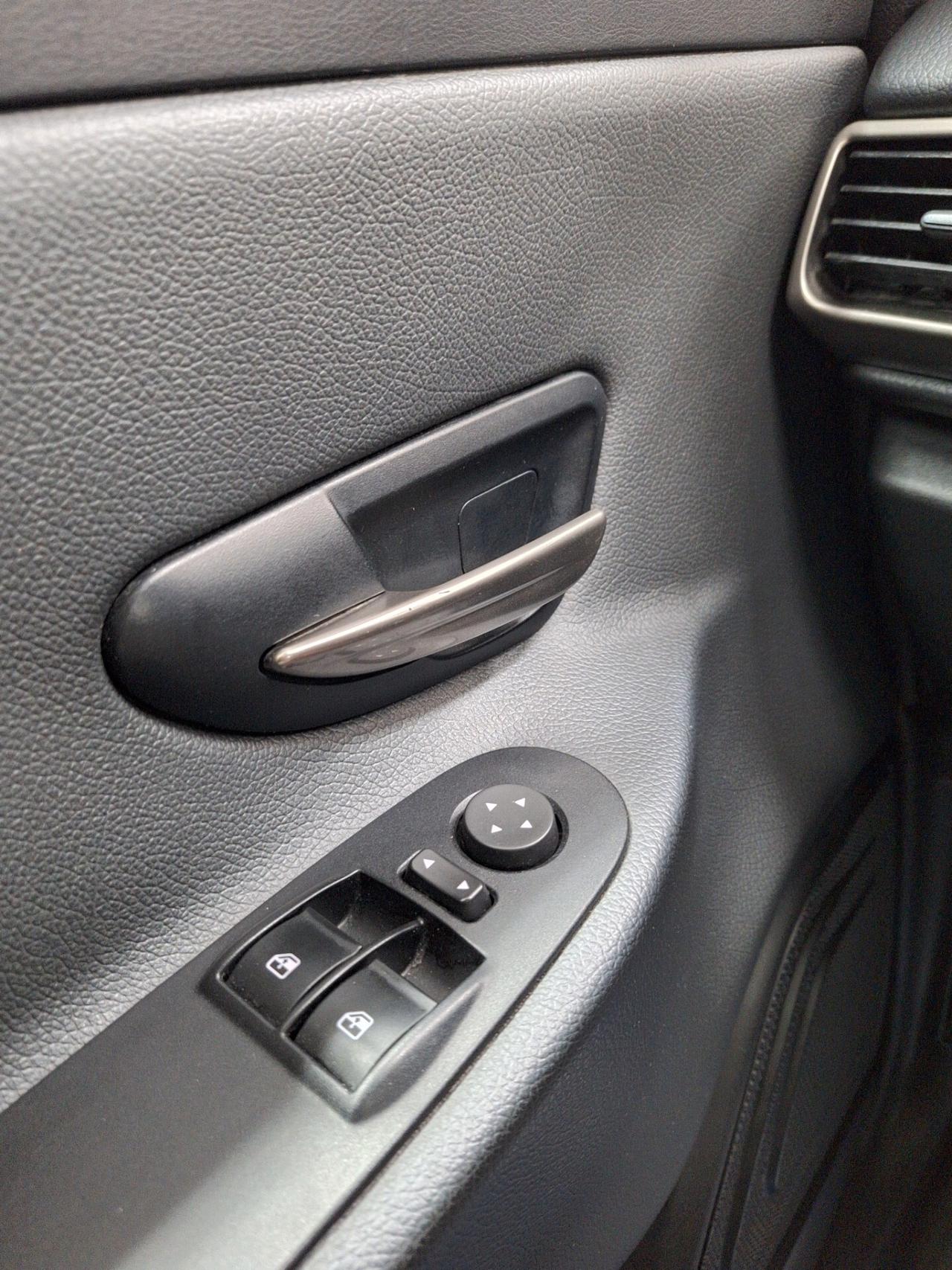 Lancia Ypsilon 1.2 69cv Platinum