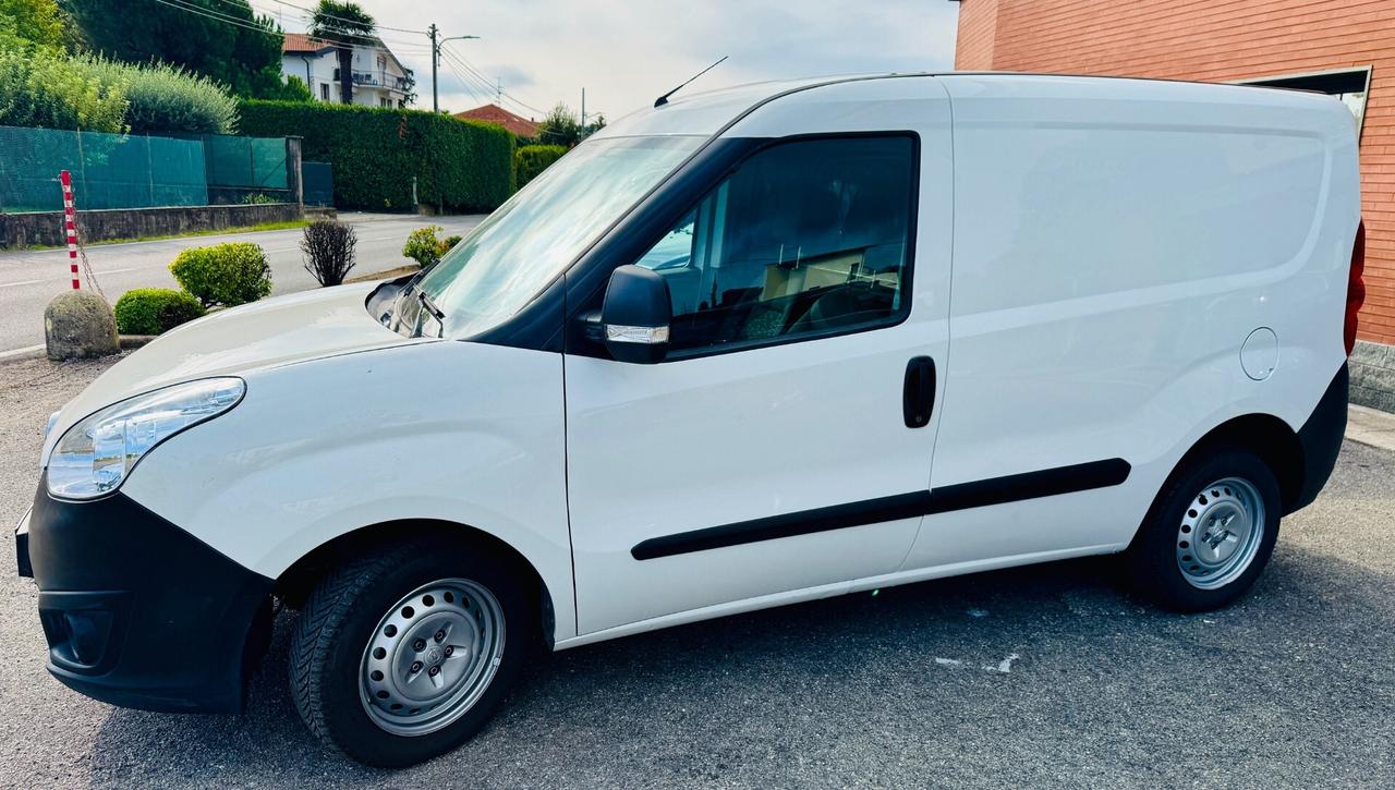 Opel Combo 1.6 CDTi Autocarro N1 DOBLO !!!!