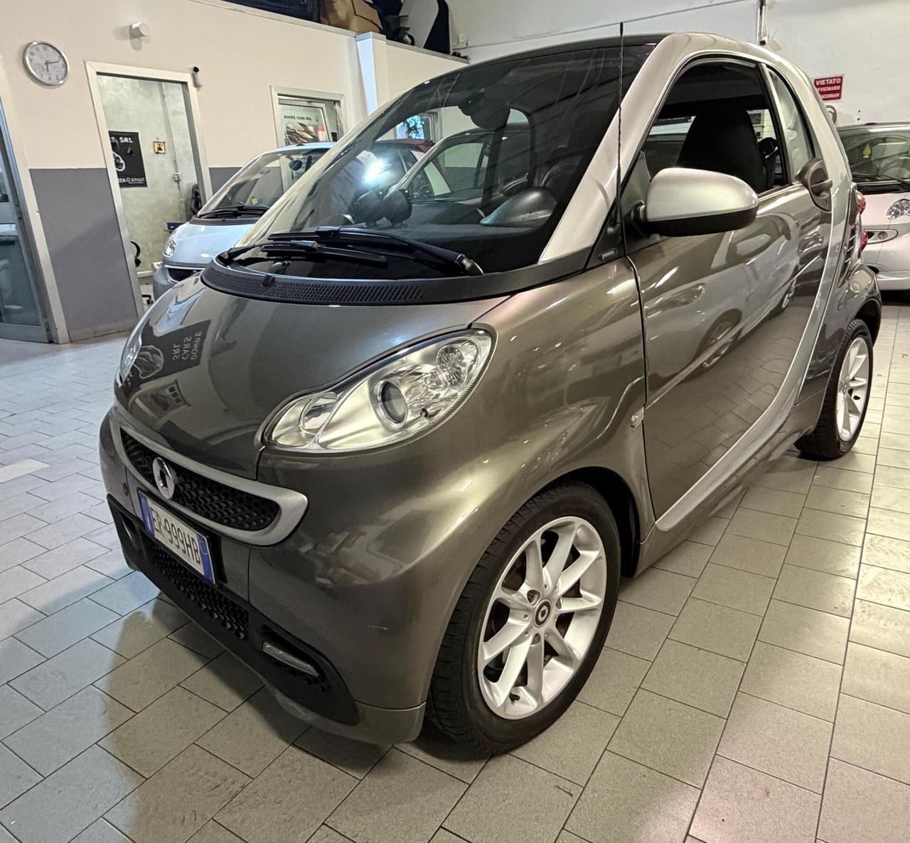 Smart ForTwo 1000 52 kW coupé pulse con servosterzo
