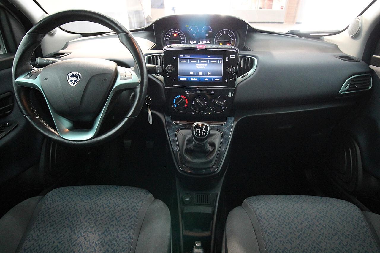 LANCIA YPSILON 1.0 70 CV HYBRID GOLD