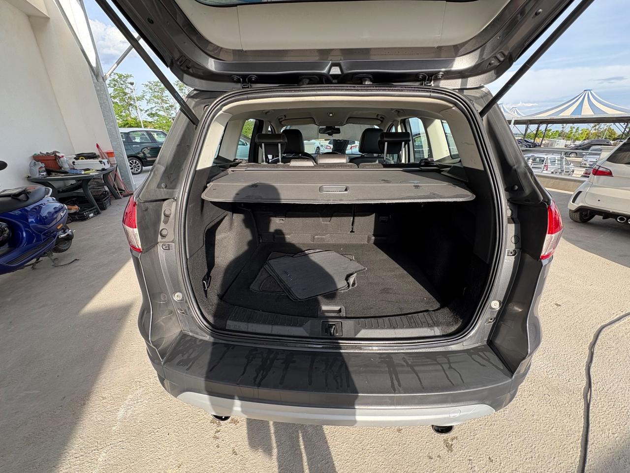 Ford Kuga 2.0 TDCI 140 CV 2WD Titanium