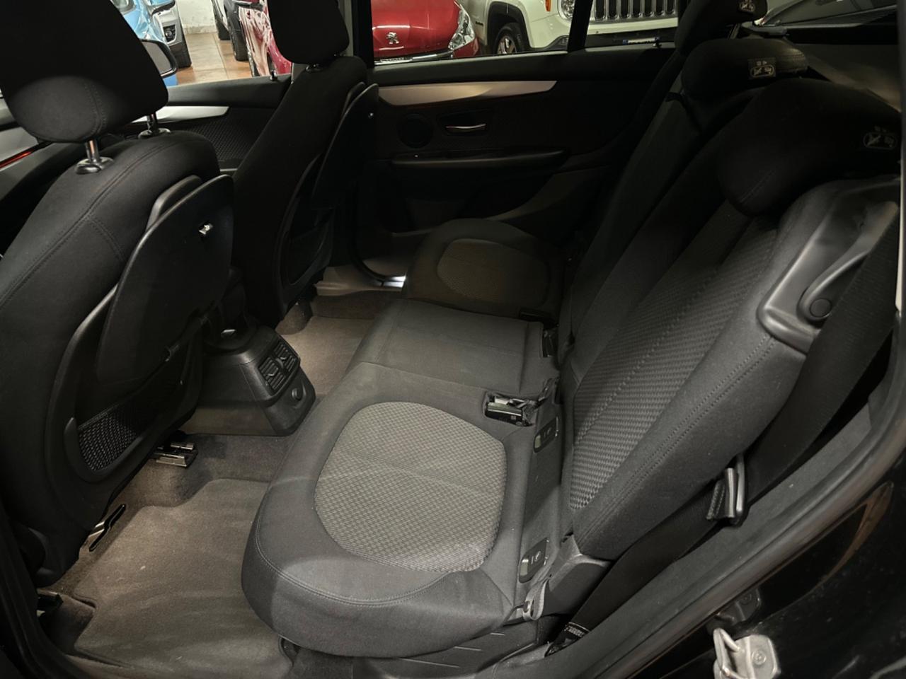 Bmw 2er Active Tourer 218d Advantage