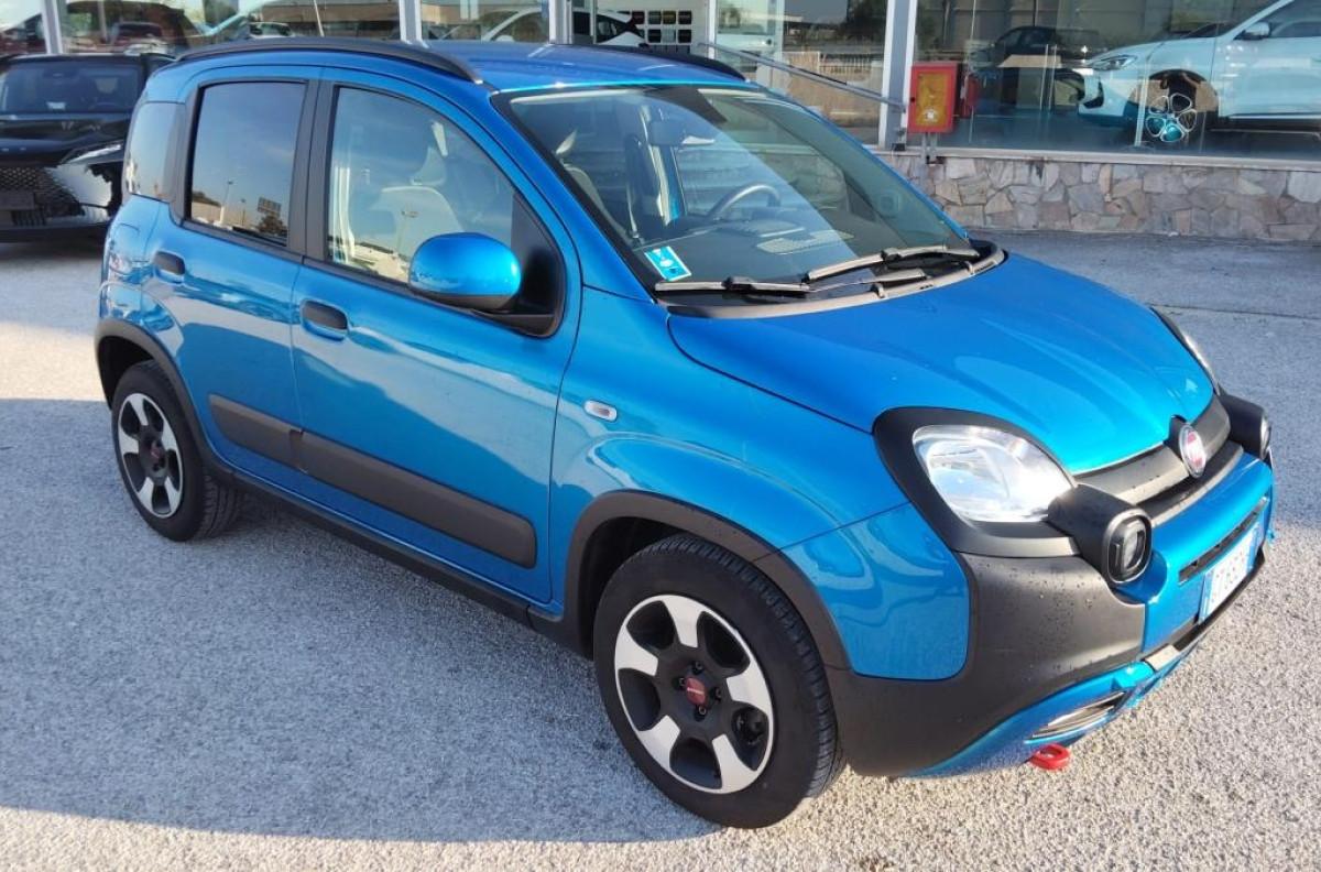 FIAT PANDA CROSS 1.0 hybrid 70cv