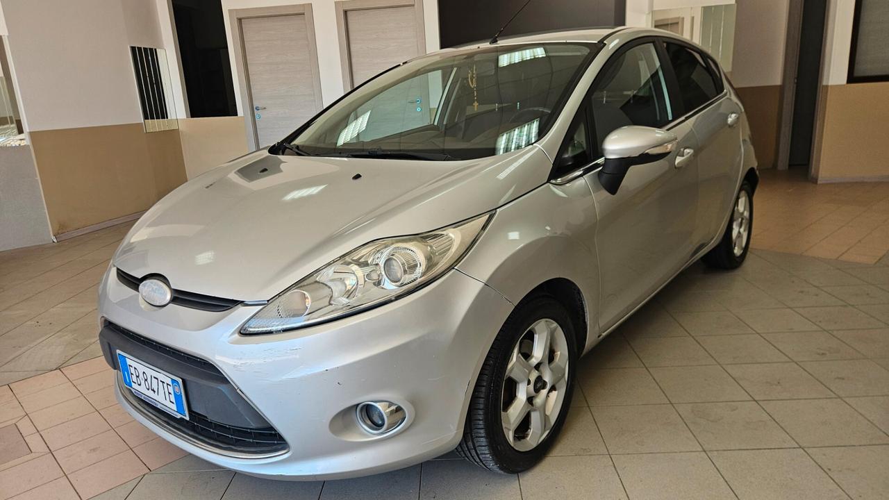 Ford Fiesta 1.4 TDCi 70CV 5 porte Titanium