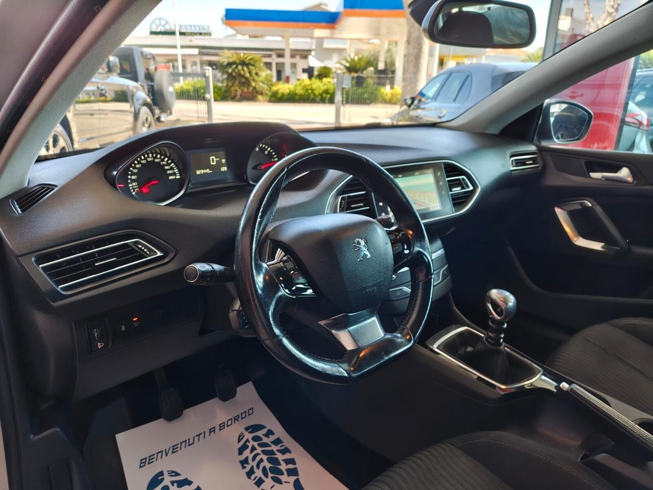 Peugeot 308 BlueHDi 120 S&S Business