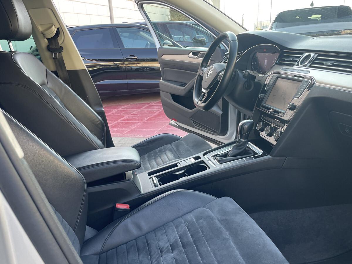 Volkswagen Passat Variant 2.0 TDI DSG Highline BlueMotion Technology