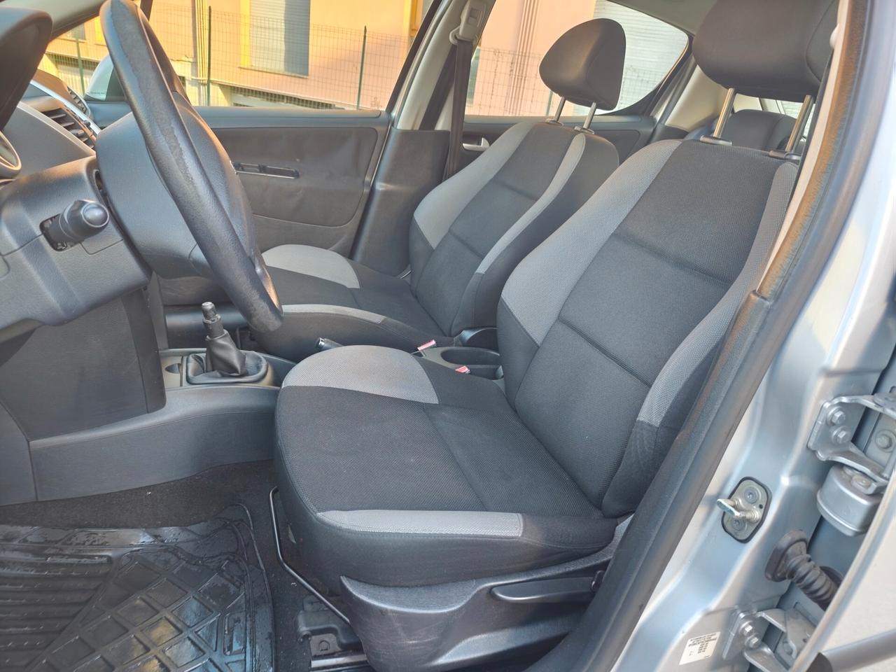 Peugeot 207 1.4 benz GPL 5 porte lavori certificati