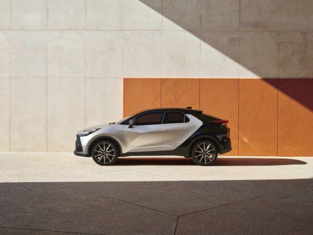 TOYOTA C-HR 1.8 HV Lounge Hero