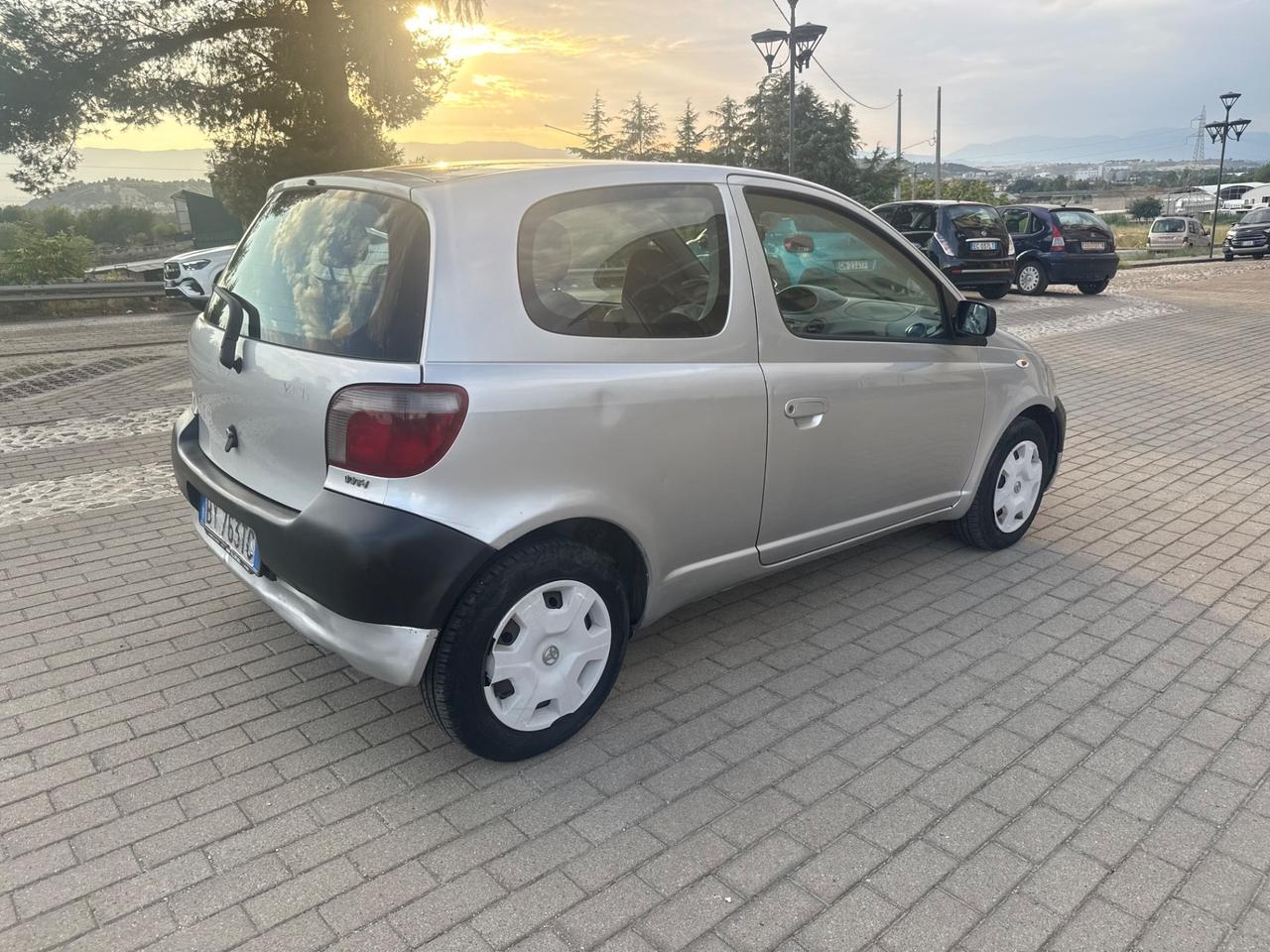 Toyota Yaris 1.0i 16V cat 3 porte