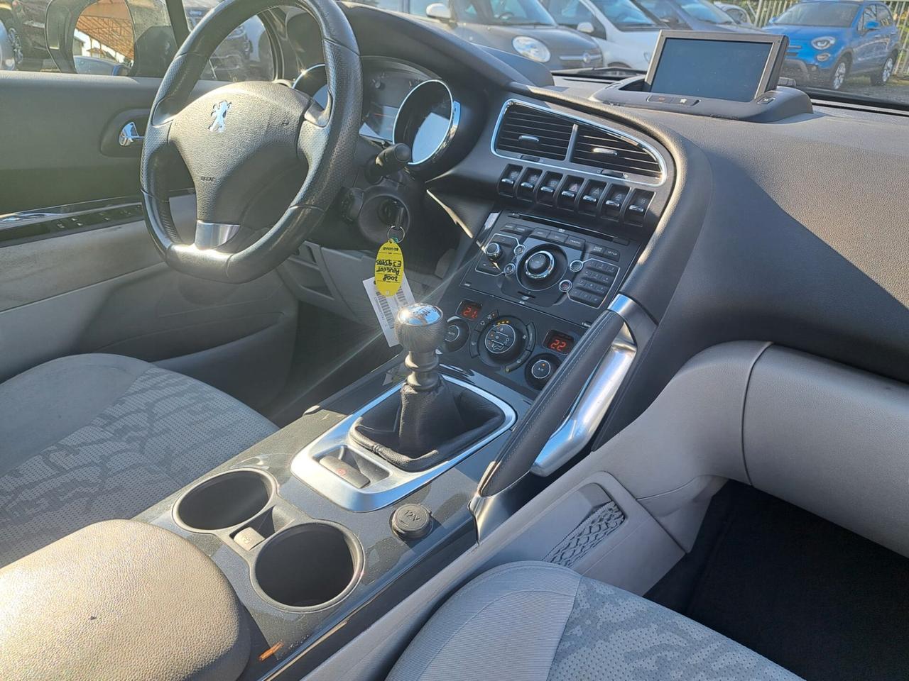 Peugeot 3008 1.6 HDi 112CV Outdoor