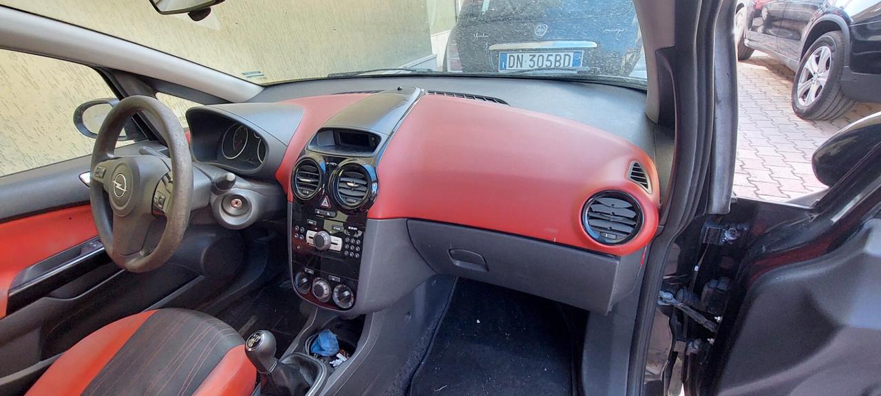 CORSA 1,2 GPL DI SERIE SCADENZA 2029 AUX LEGA MOTORE IMPECCABILE X NEOPATENTATI