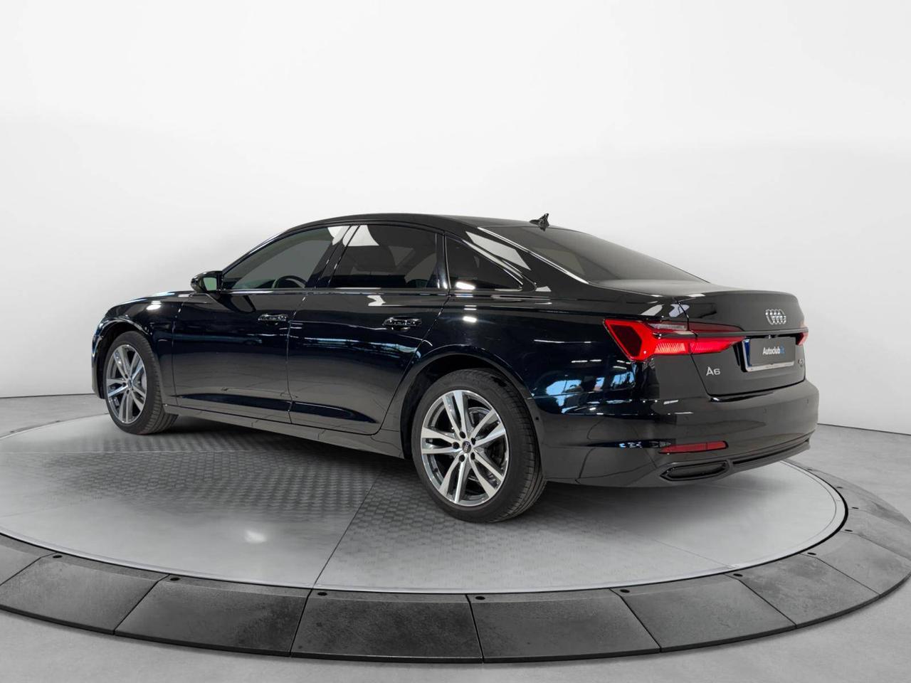 Audi A6 Berlina 40 2.0 tdi mhev Business Sport Quattro