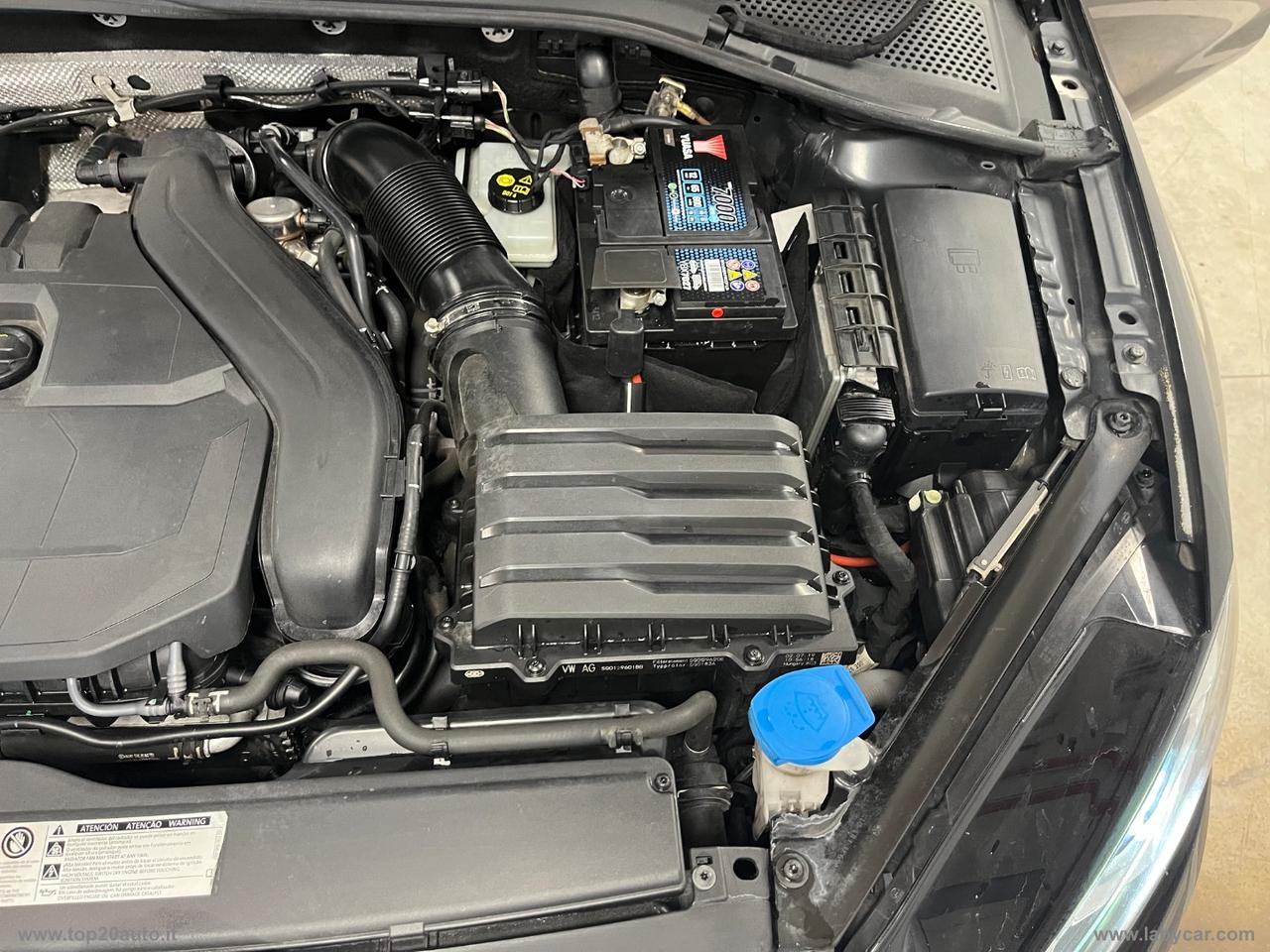 VOLKSWAGEN Golf 1.5 TSI ACT DSG Sport R-LINE BMT