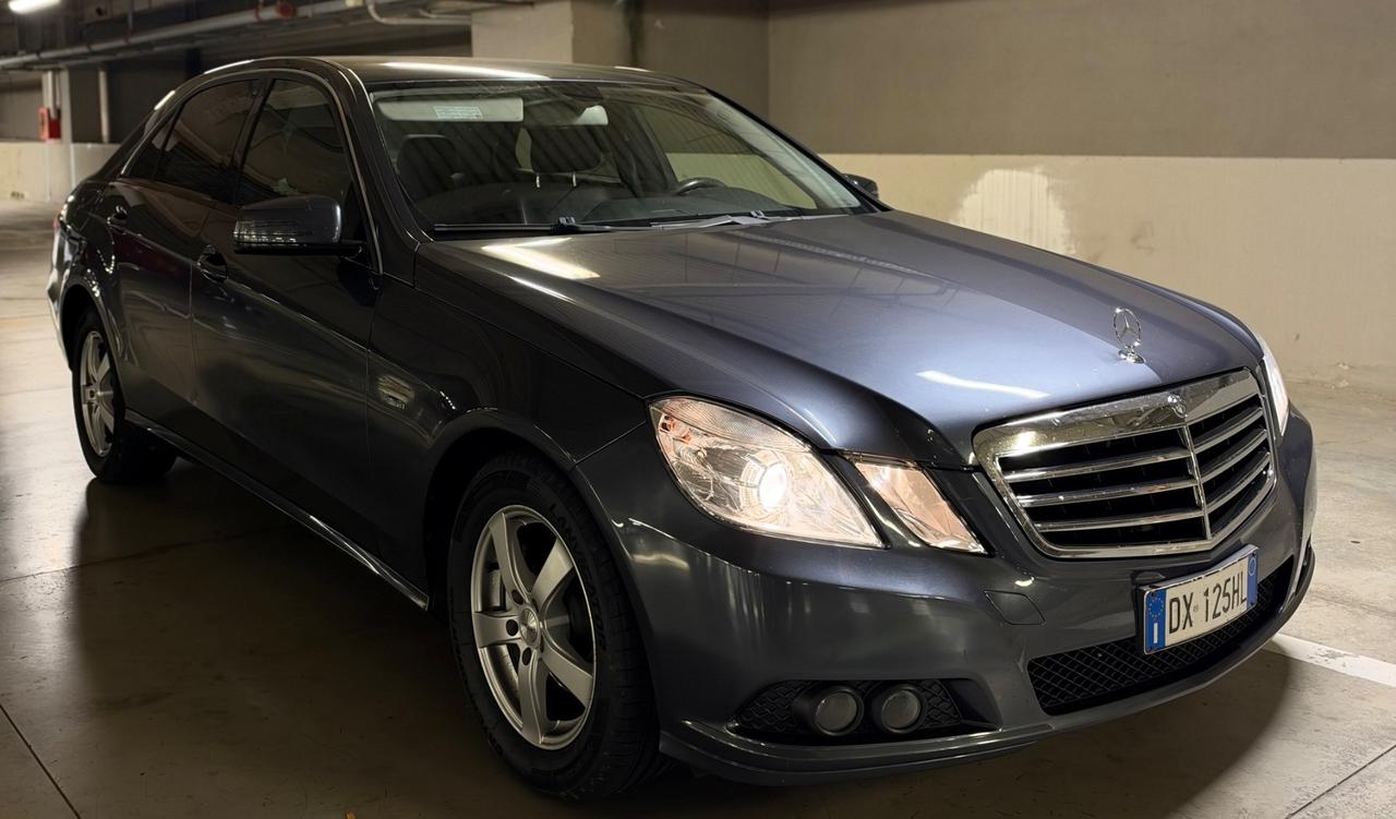 Mercedes-benz E 220 CDI BlueEFFICIENCY Avantgarde