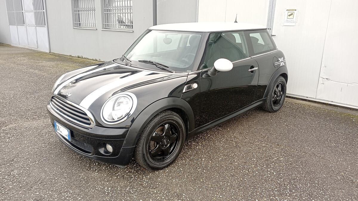 Mini Cooper 1.400 c.c. - 75 cv