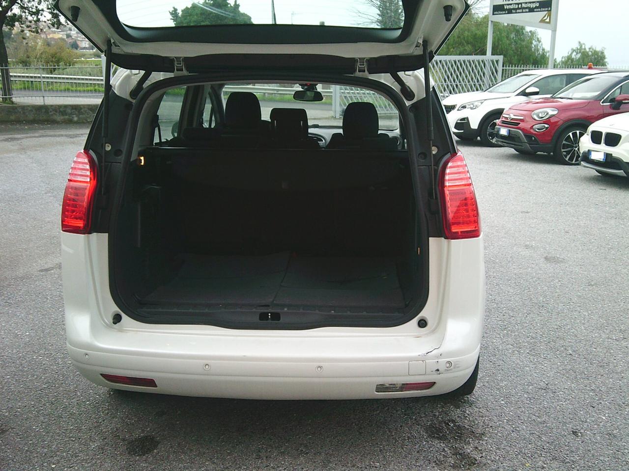 Peugeot 5008 1.6 HDi 112CV Business