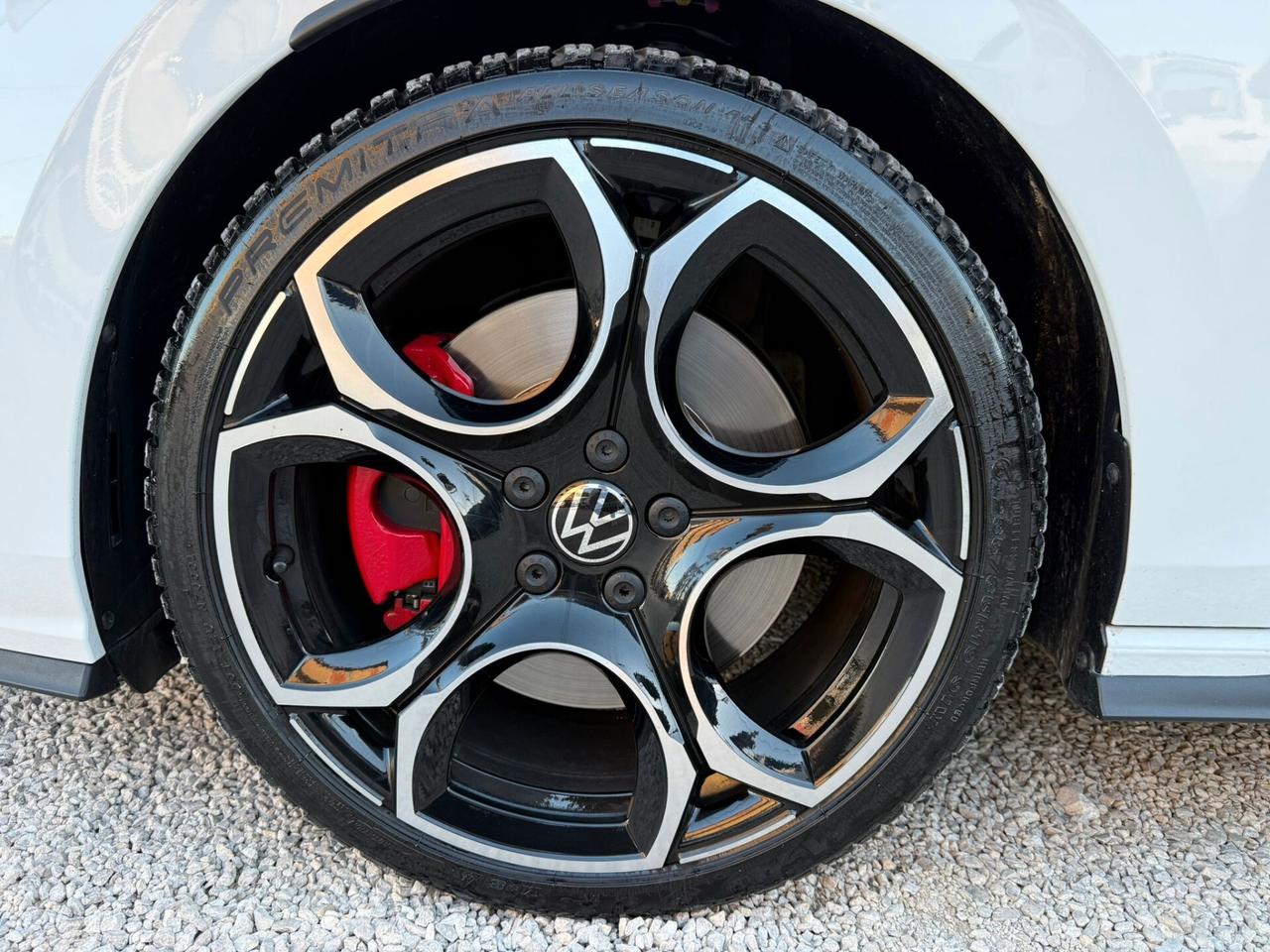 New Volkswagen Golf 8.5 GTI 2.0 TSI 265 CV