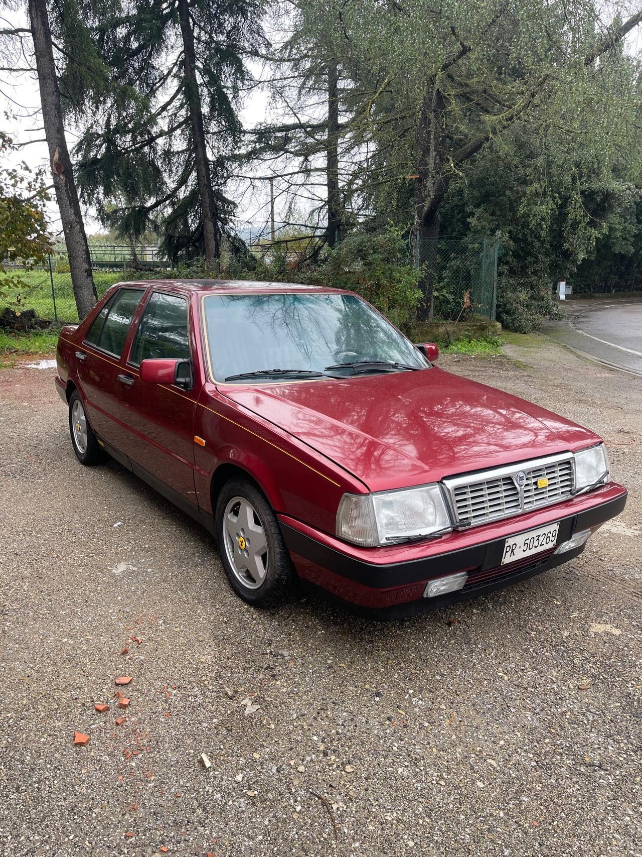 Lancia Thema 8.32