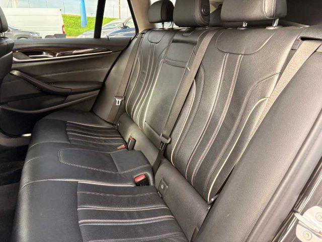BMW 525 Serie 5(G30/31/F90) - d Touring Luxury