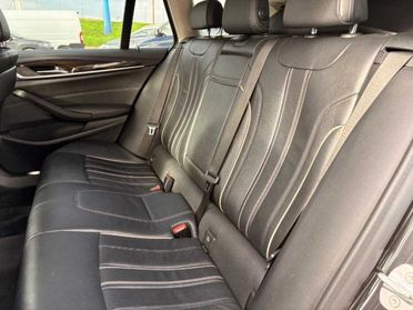 BMW 525 Serie 5(G30/31/F90) - d Touring Luxury