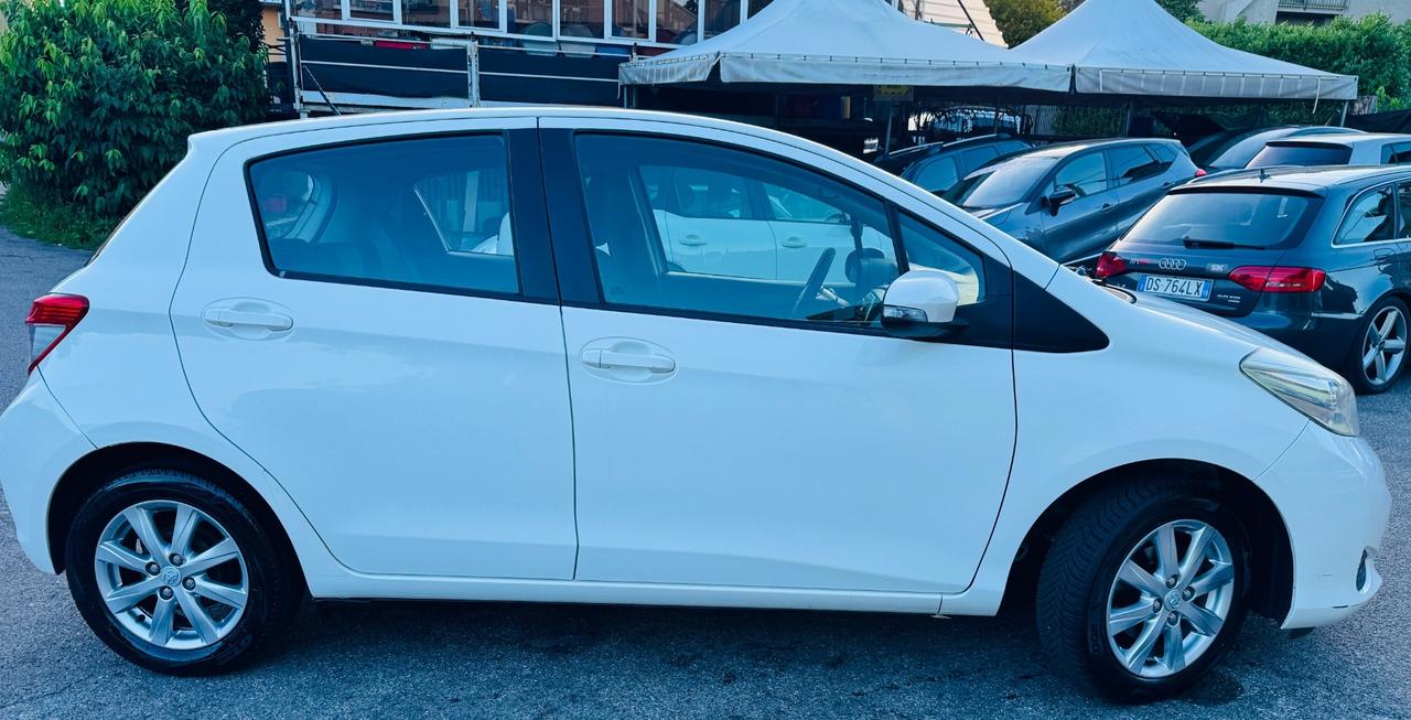 Toyota Yaris 1.0 5 porte Lounge OK NEOPATENTATI