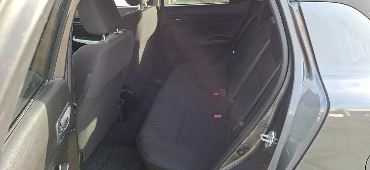 Suzuki Swift 1.2 vers. Cool