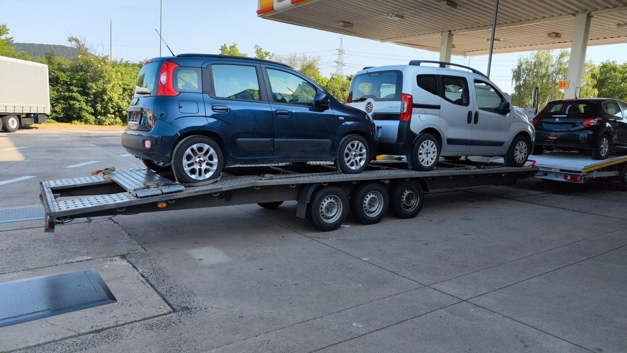 Rimorchio trasporto auto doppio con verricello due auto