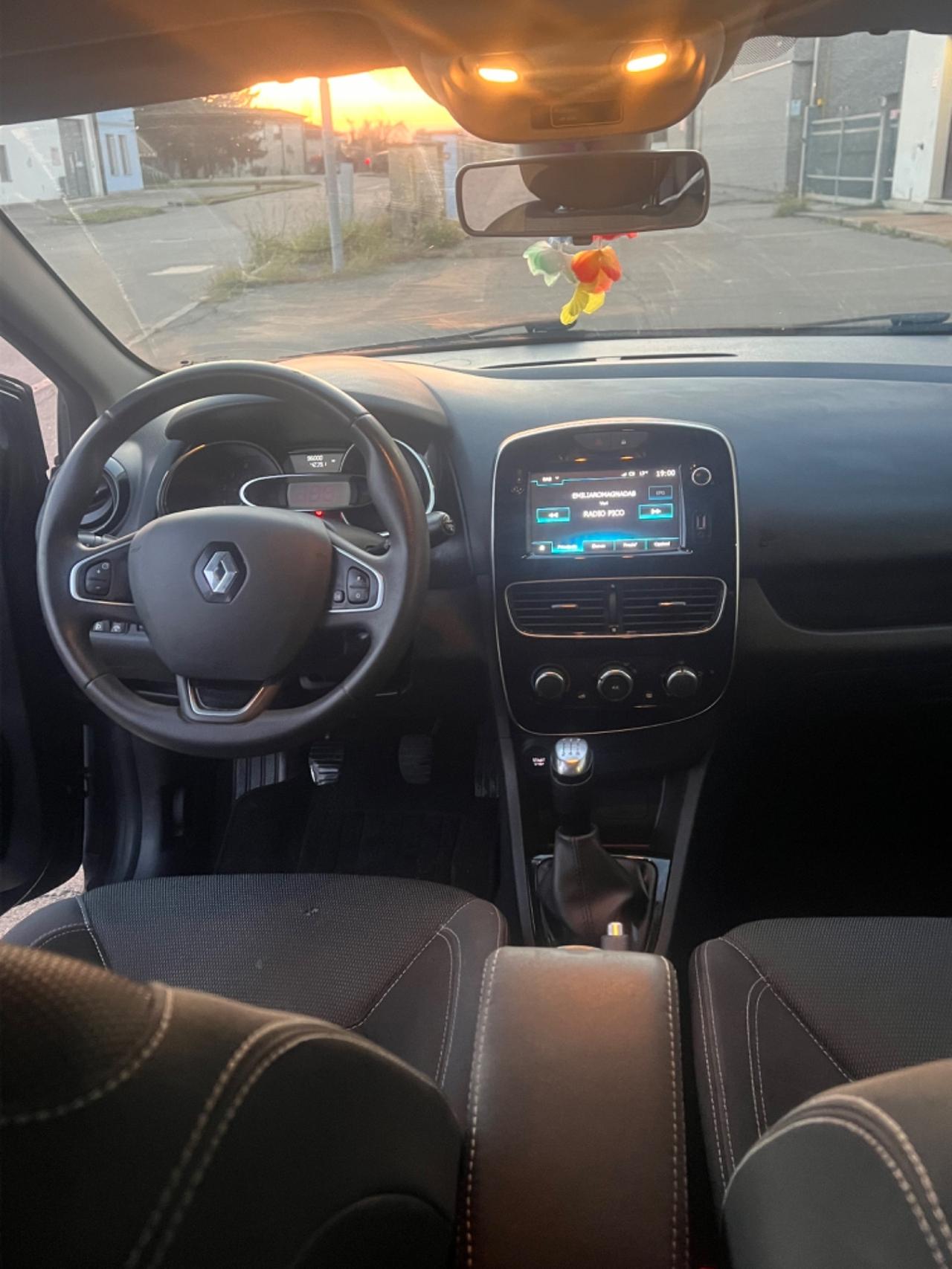 Renault Clio Sporter dCi 8V 90 CV Duel2