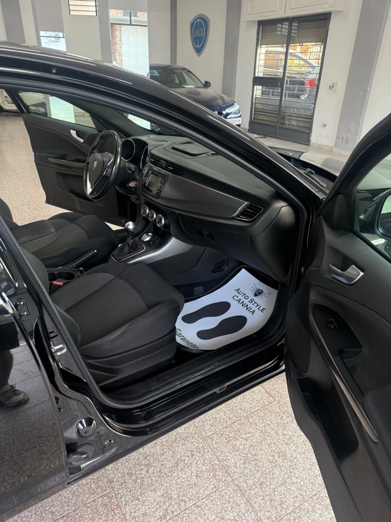 Alfa Romeo Giulietta 1.6 JTDm-2 105 CV Distinctive